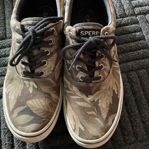 Sperry Sneakers
